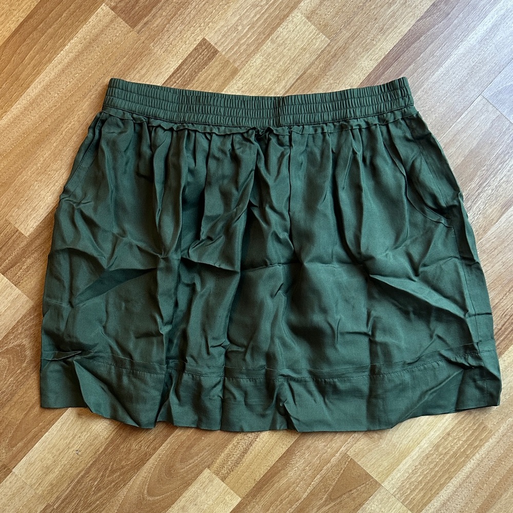 100% Silk Green Mini Skirt